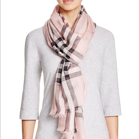 Burberry 270x70cm - Picture 1 of 6